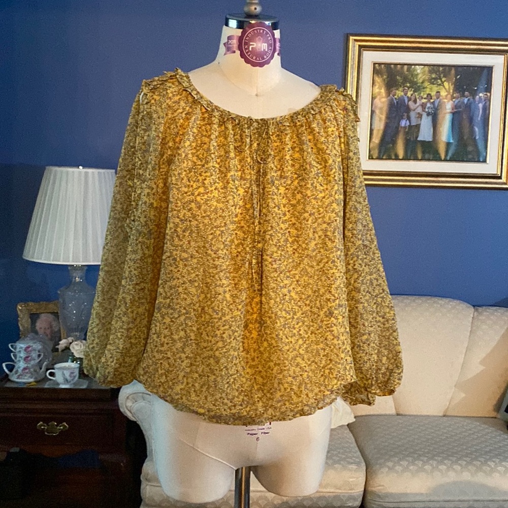 NWT MAX Studio Mustard floral top with keyhole front